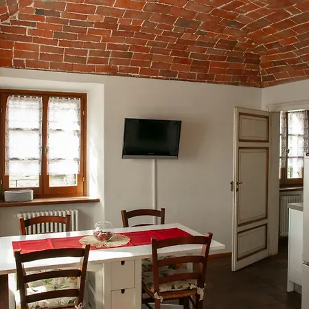 Al Bodregon - Relax E Tradizione Nel Borgo Di アパート Bagnone